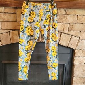 Tall and Curvy LuLaRoe Leggings